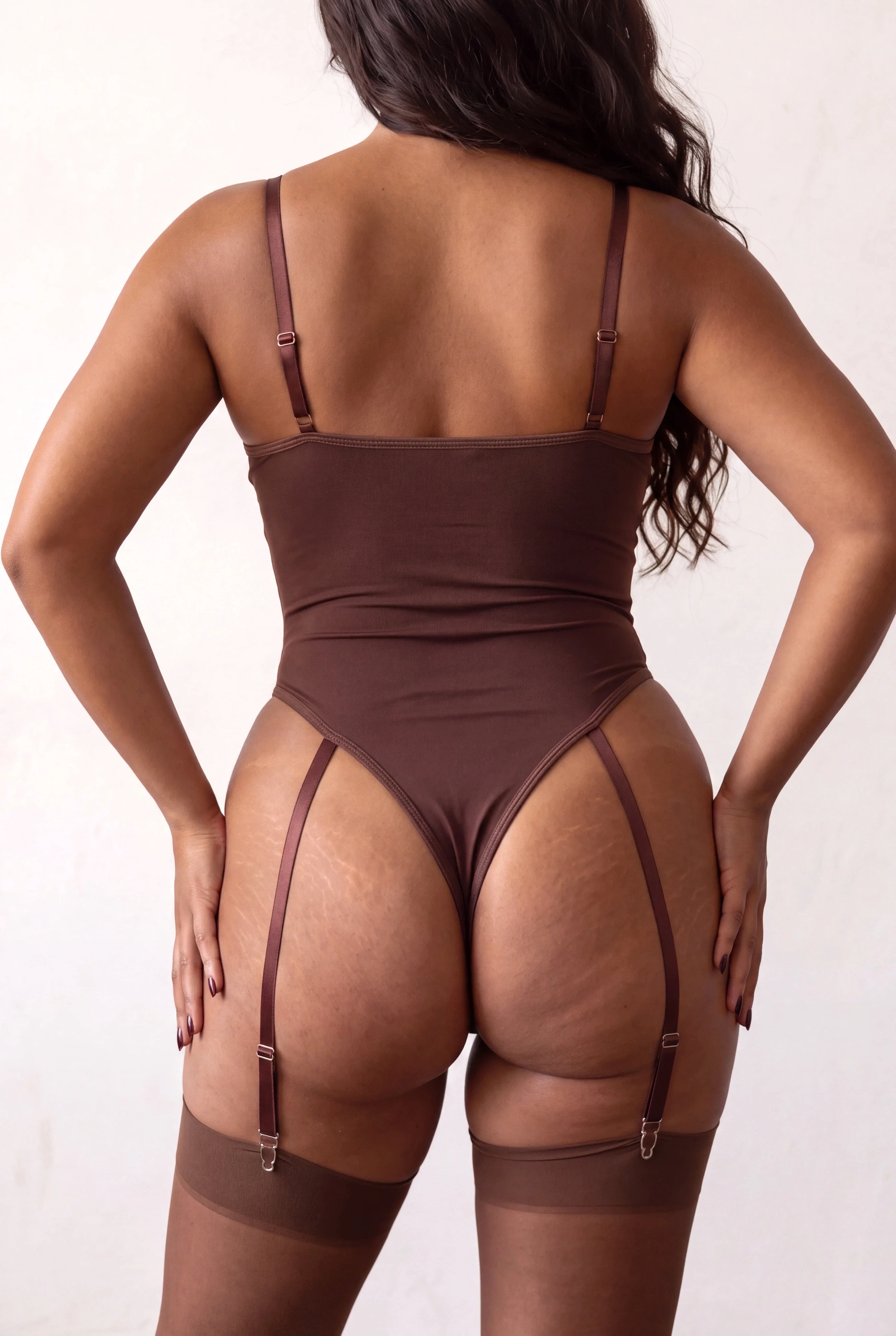 Body til kvinder - GIA Chestnut - NAKED Underwear - Produktnærbillede bagfra