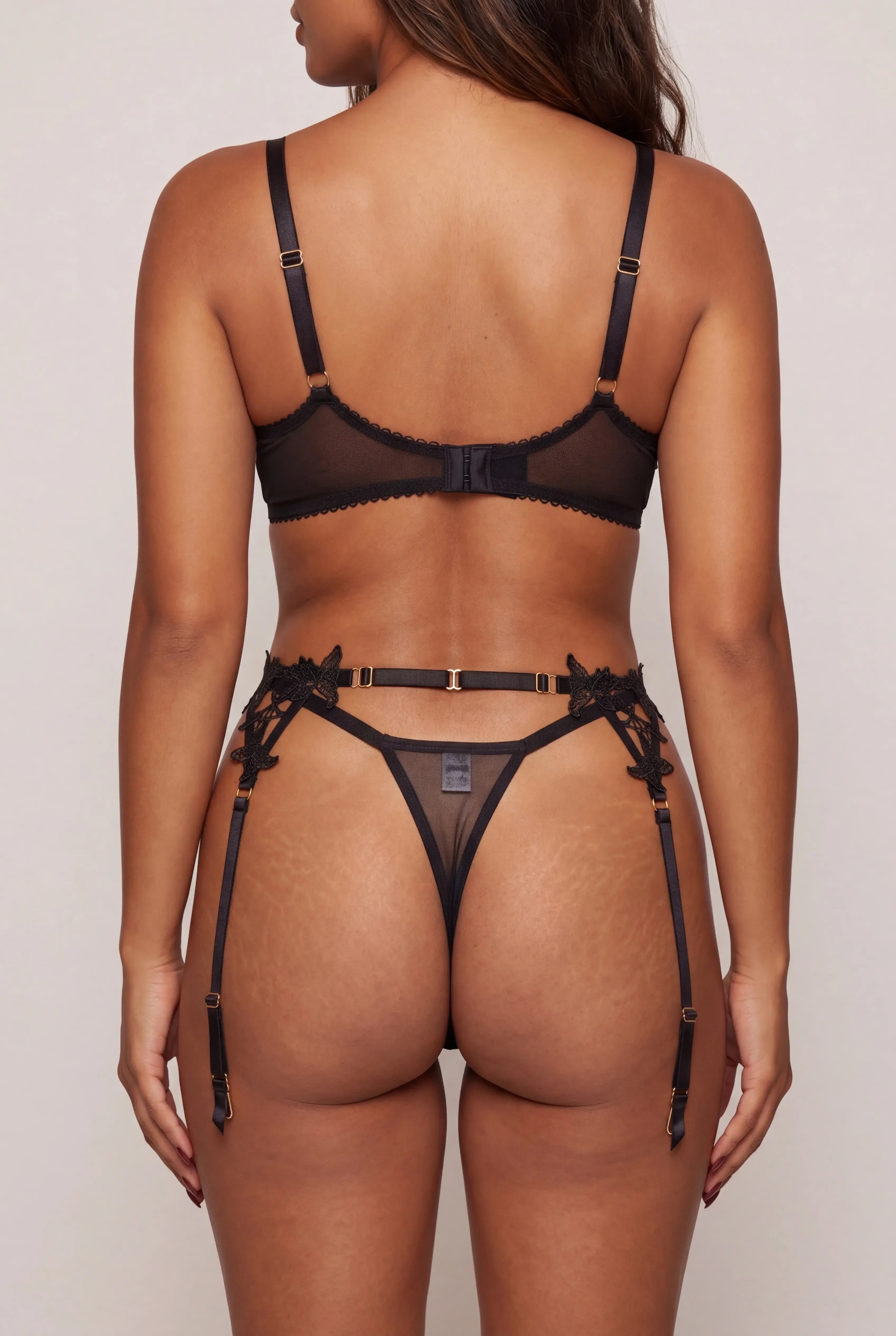 Ensemble Lingerie Cinq Pi Ces Avec Tour De Cuisses Incontournable Noir